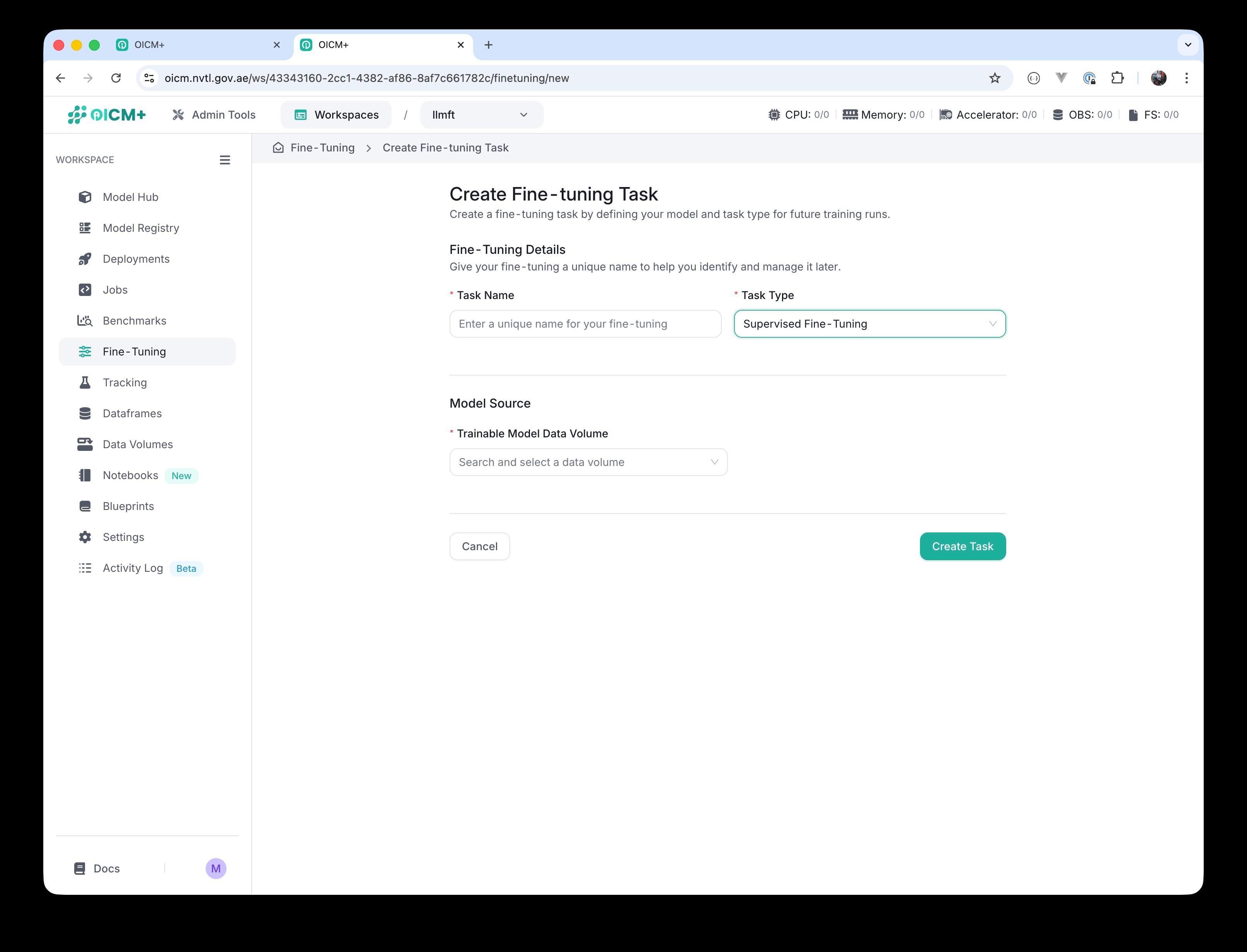Supervised Fine-Tuning task with a single Trainable Model Data Volume picker.
